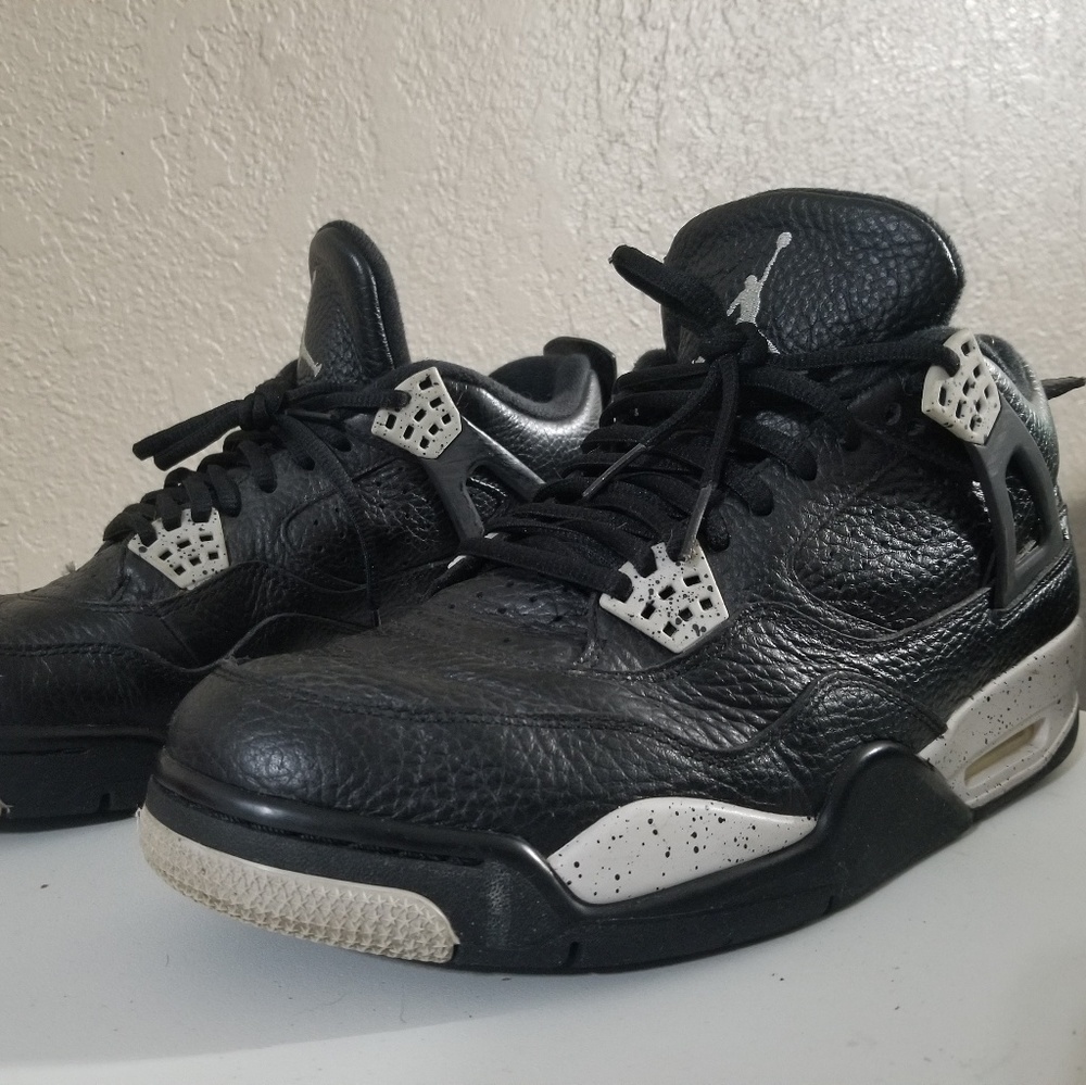 Air Jordan Retro, Oreo 4s. Size 10.5